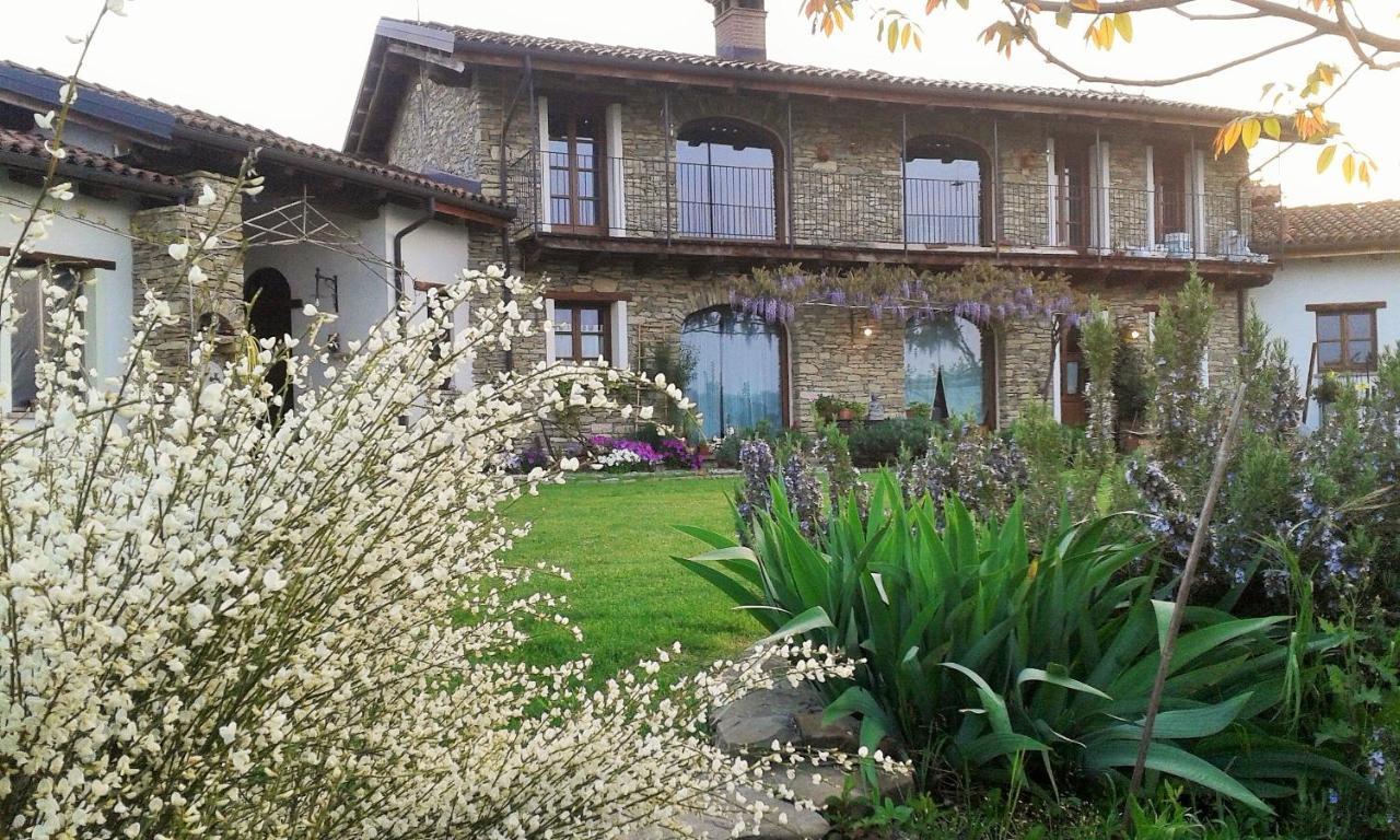 Magiche Langhe Bed & Breakfast Paroldo ภายนอก รูปภาพ