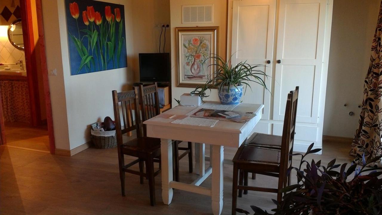 Magiche Langhe Bed & Breakfast Paroldo ภายนอก รูปภาพ