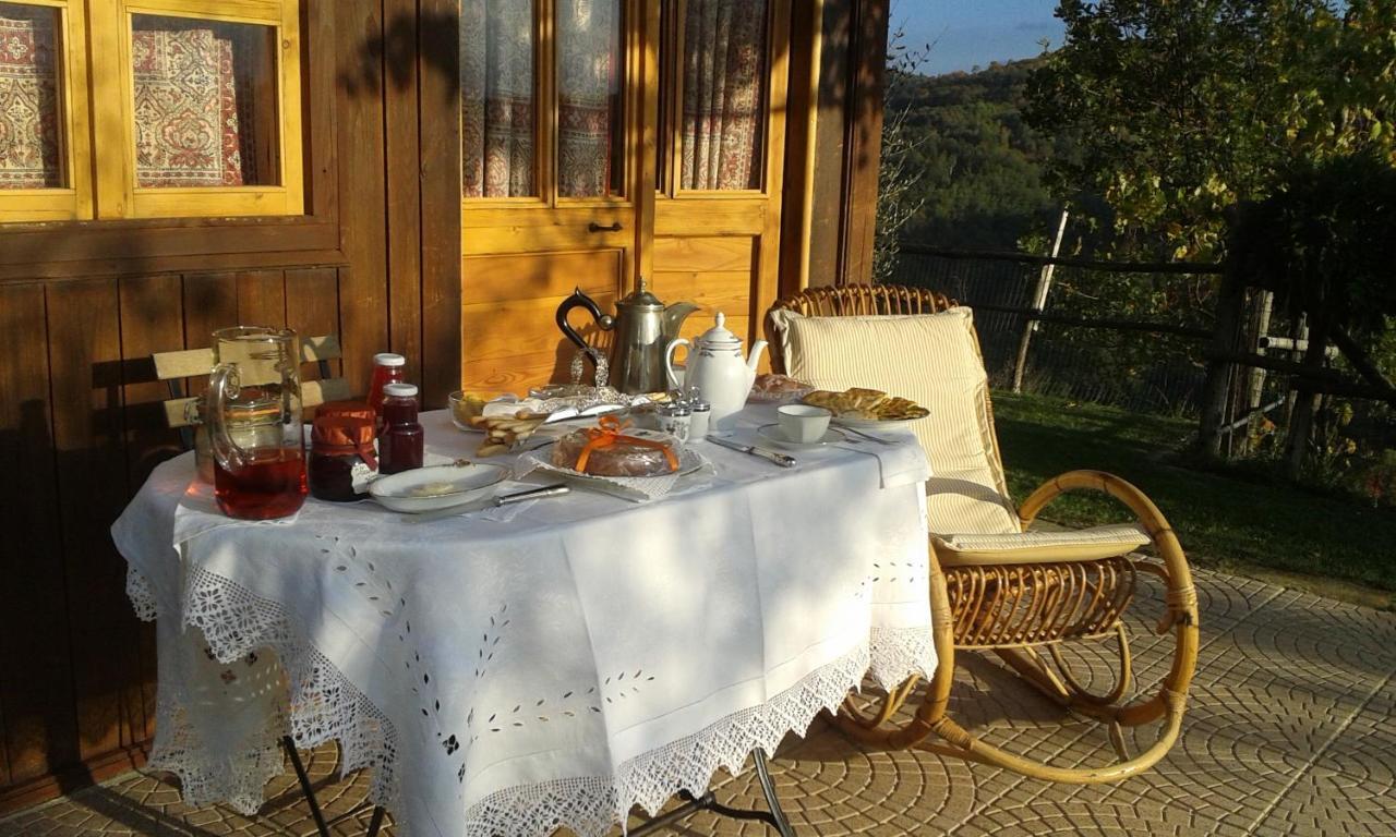 Magiche Langhe Bed & Breakfast Paroldo ภายนอก รูปภาพ