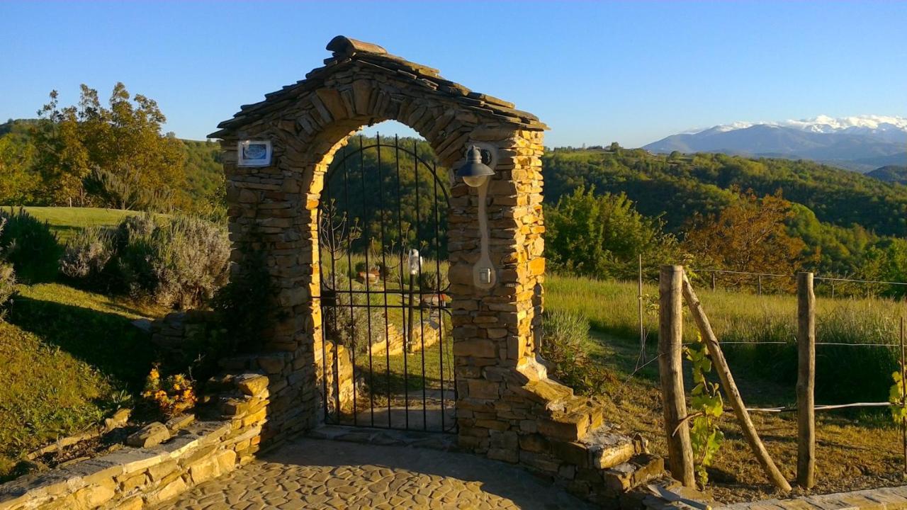 Magiche Langhe Bed & Breakfast Paroldo ภายนอก รูปภาพ