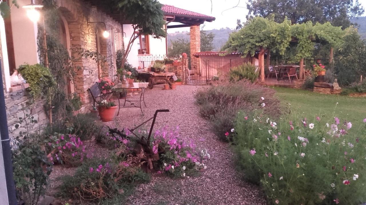 Magiche Langhe Bed & Breakfast Paroldo ภายนอก รูปภาพ
