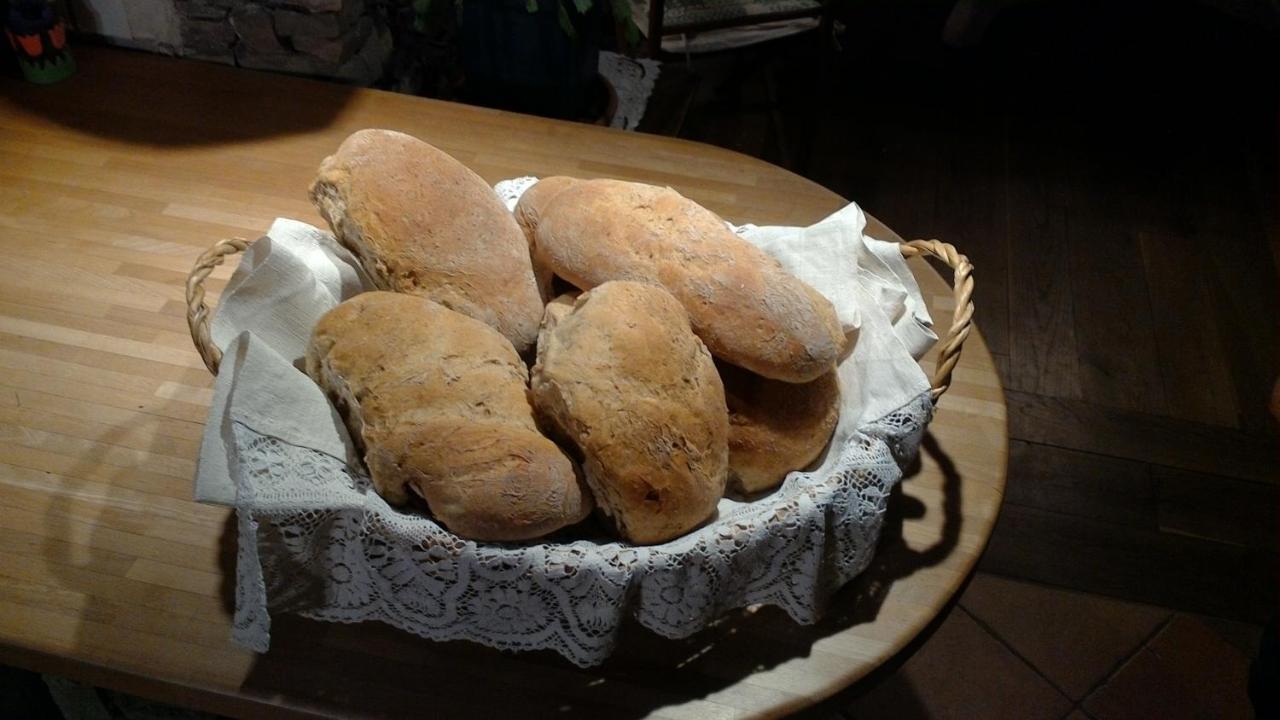 Magiche Langhe Bed & Breakfast Paroldo ภายนอก รูปภาพ